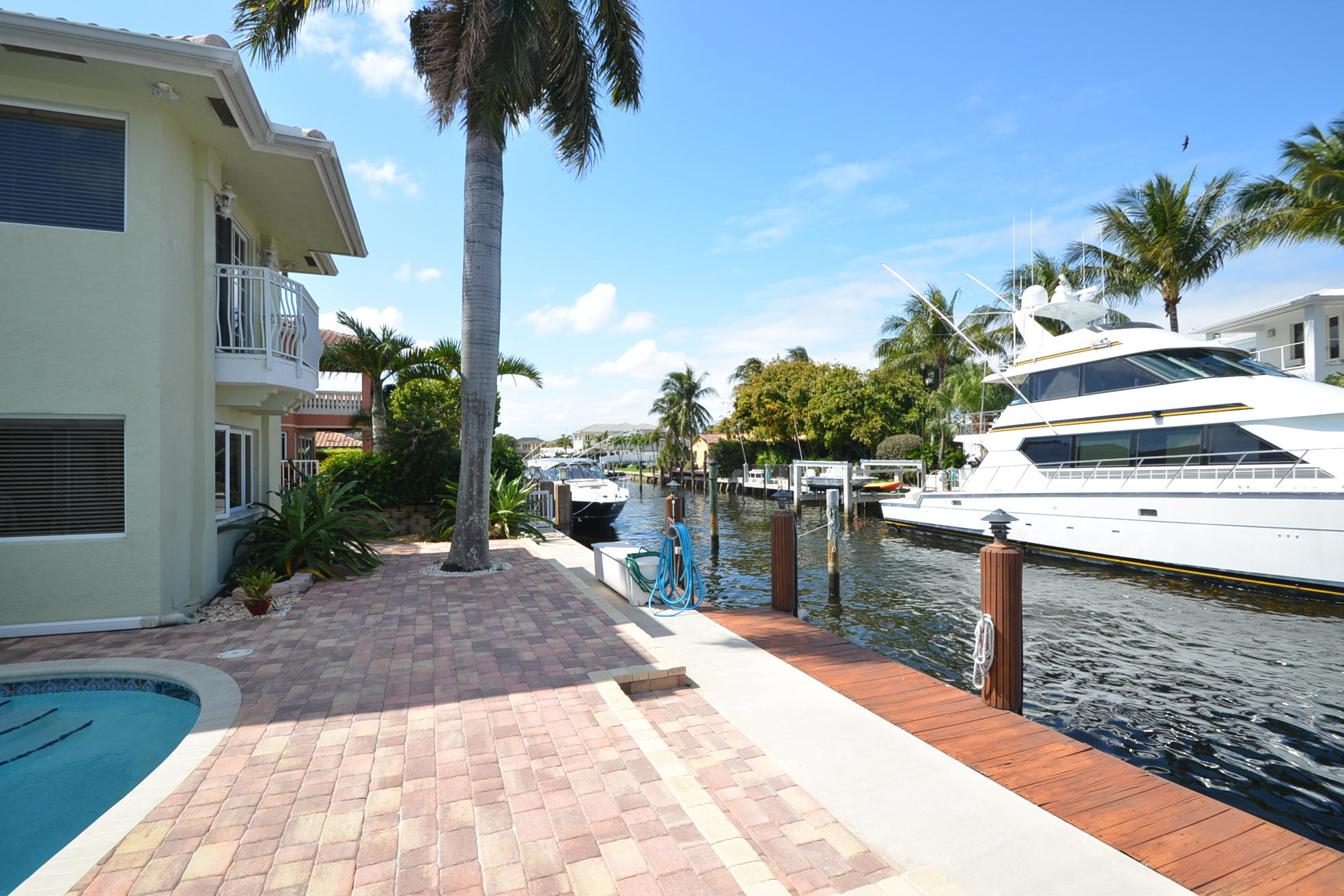 821 Northeast 35th Street Boca Raton, FL 33431 - Photo 10 of 37 DSC_2143