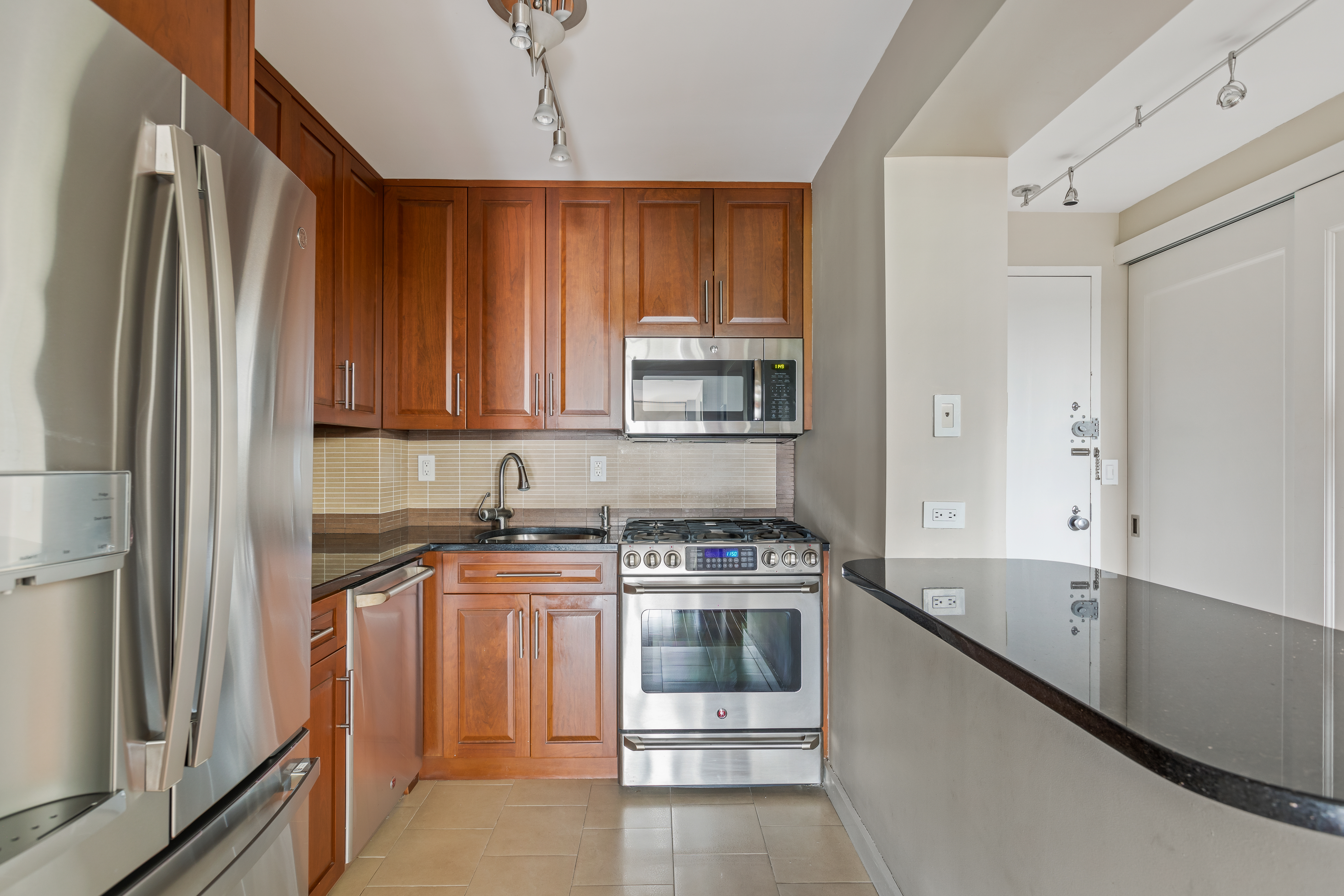 77 Bleecker Street, Unit 809 Manhattan, NY 10012 - Photo 5 of 10