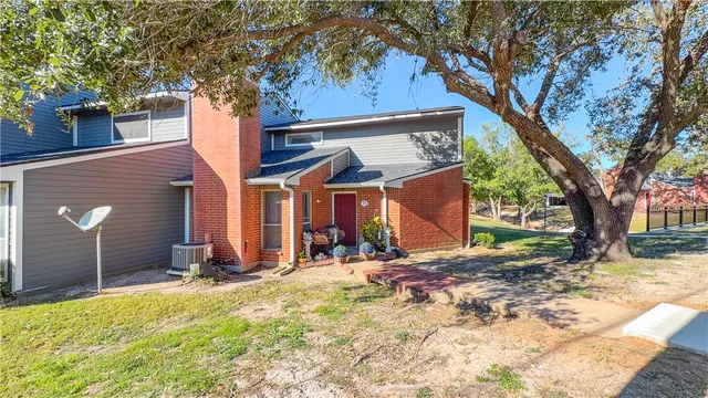$154,900 | 1501 Stallings Drive, Unit 73, College Station, TX 77840