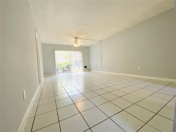 $1,500 | 7519 Pitch Pine Circle, Unit 171, Tampa, FL 33617