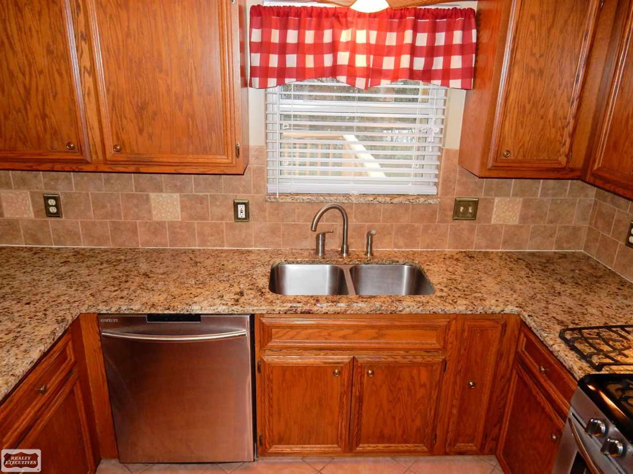 884 Ten Point Drive Rochester, MI 48309 - Photo 16 of 70