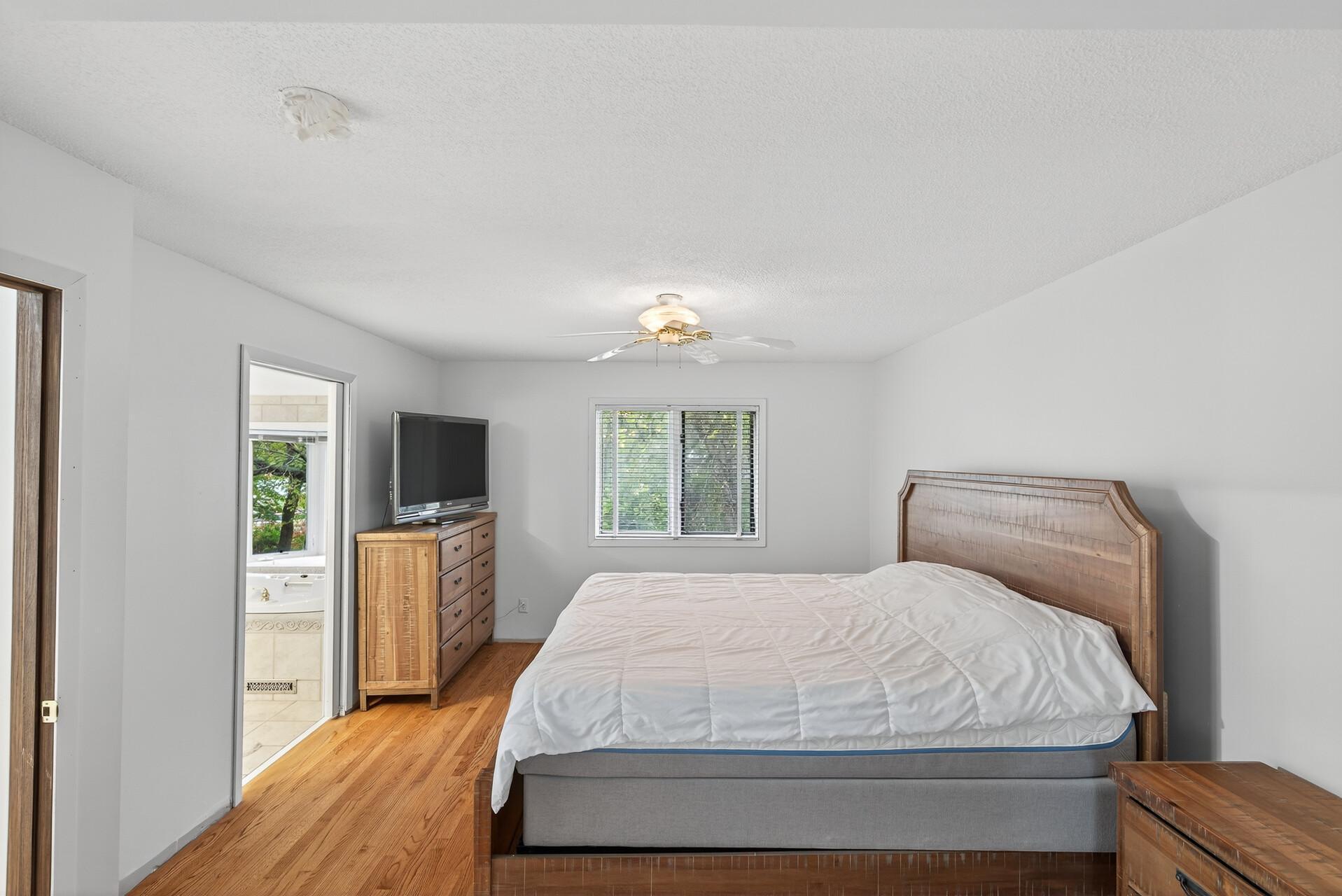 7182 Emerald Lane Eden Prairie, MN 55346 - Photo 13 of 38