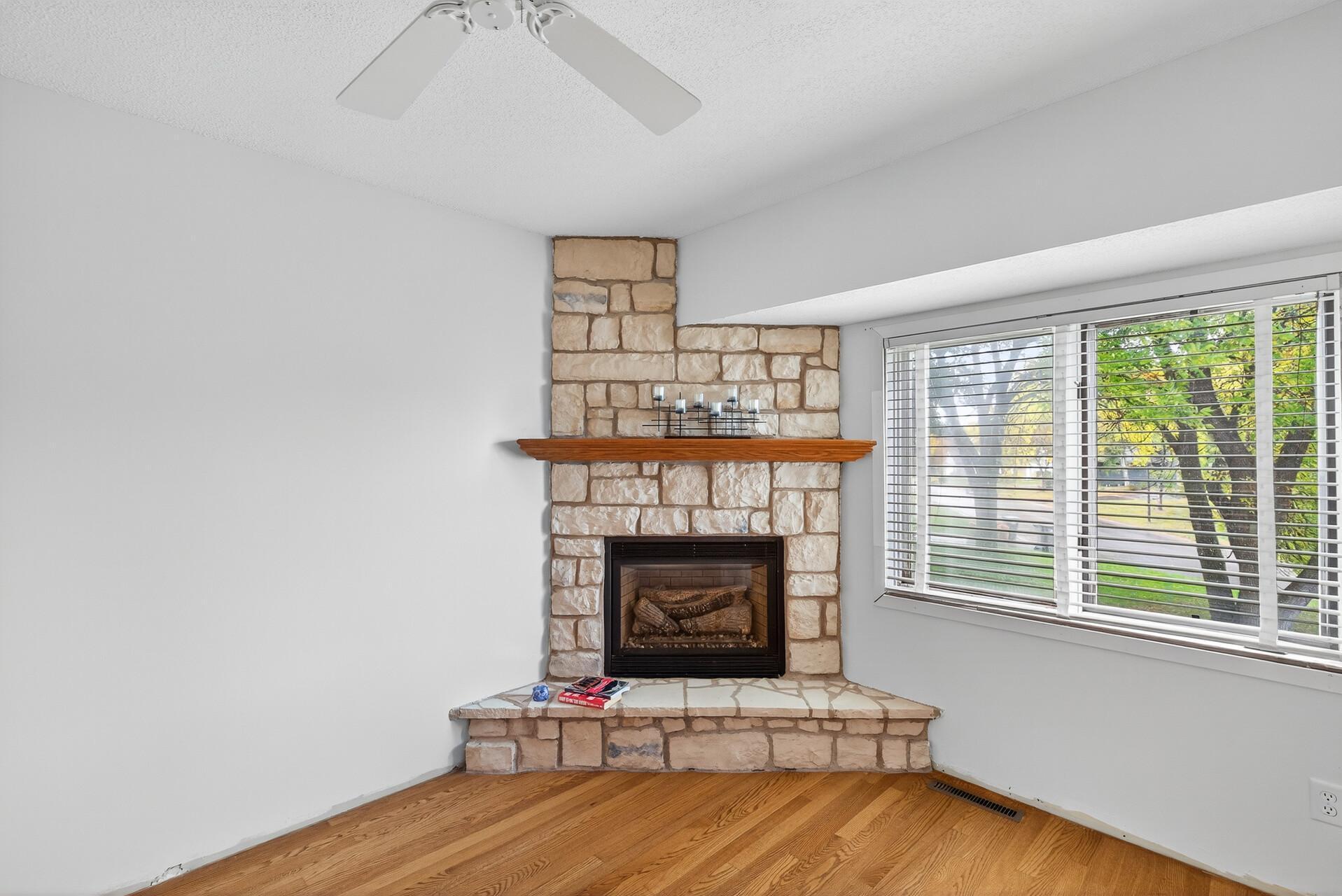 7182 Emerald Lane Eden Prairie, MN 55346 - Photo 15 of 38