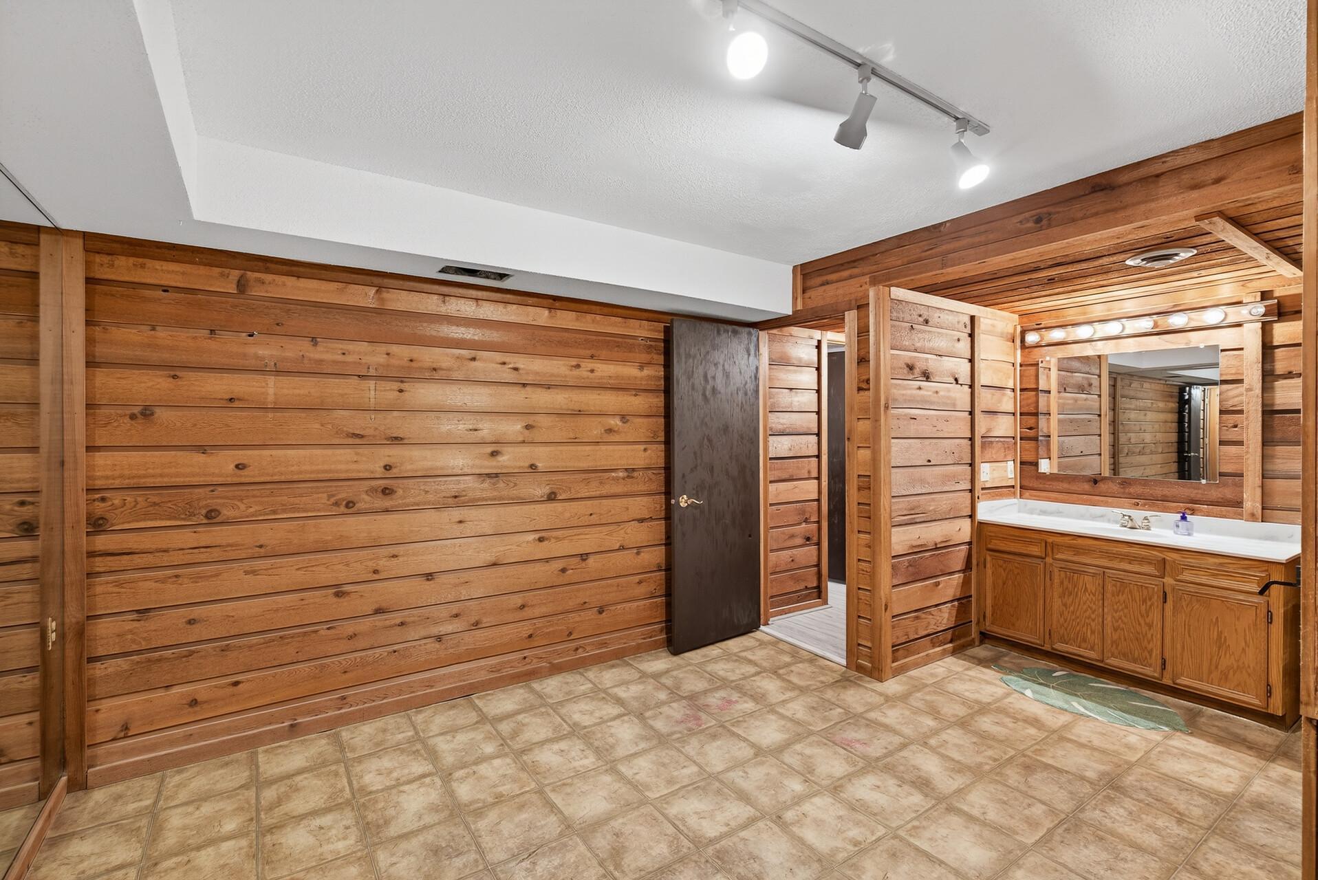 7182 Emerald Lane Eden Prairie, MN 55346 - Photo 22 of 38