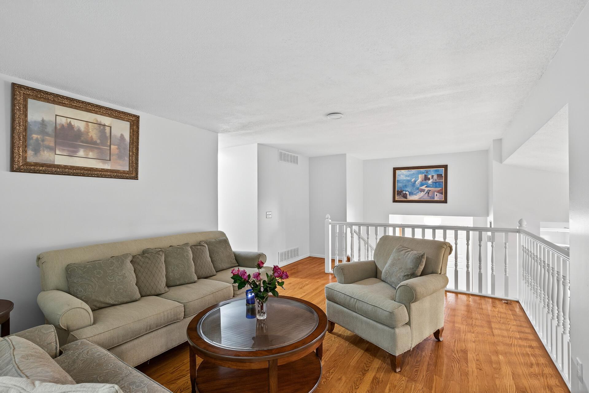 7182 Emerald Lane Eden Prairie, MN 55346 - Photo 8 of 38