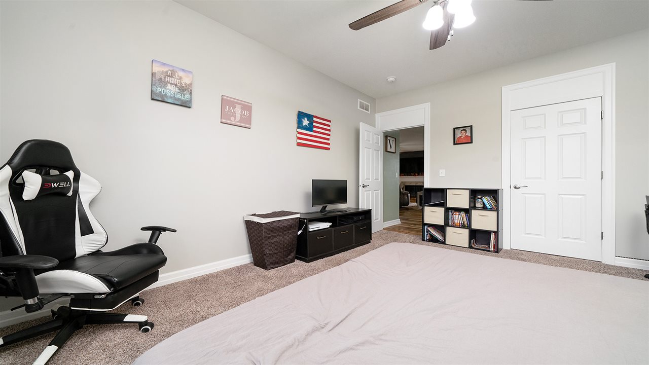 2525 Rogene Drive Oregon, IL 61061 - Photo 26 of 36 a bedroom with a workspace