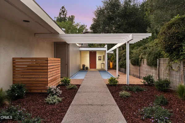 $1,899,000 | 5511 Vista Canada Place, La Canada Flintridge, CA 91011