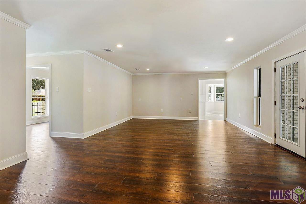 10517 Buxton Road St. Amant, LA 70774 - Photo 3 of 22