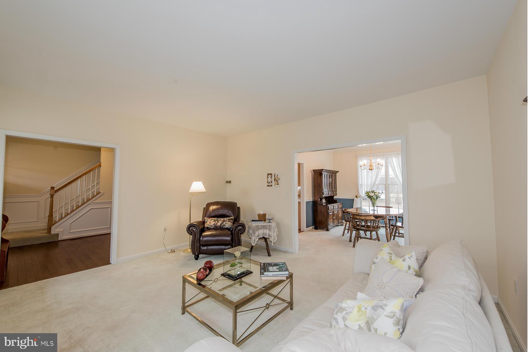 17262 Hardy Road Mount Airy, MD 21771 - Photo 7 of 30 Living Room
