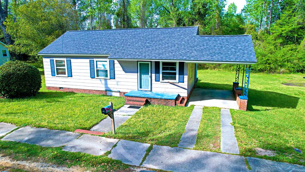 152 Nelson Circle Manning, SC 29102 - Photo 1 of 17 Gallery Image 1