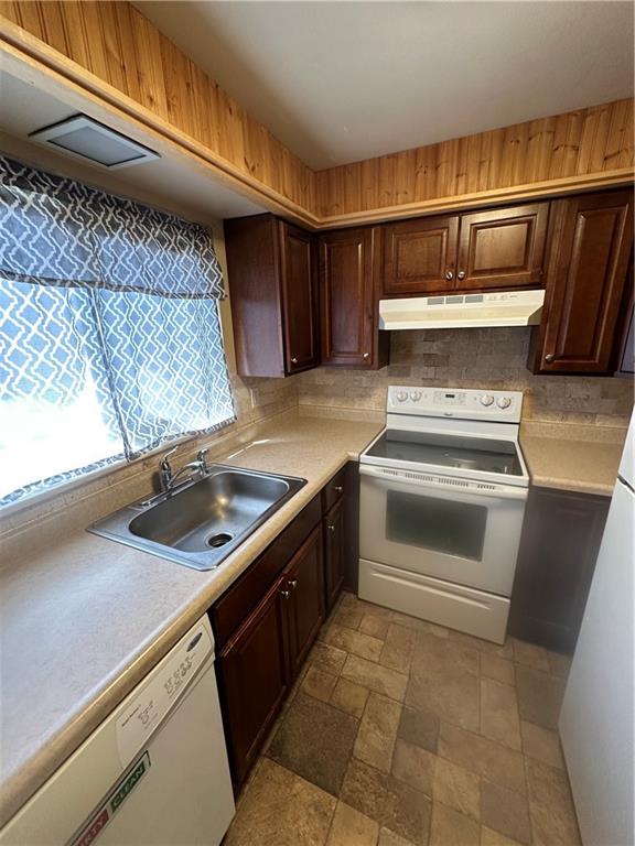 1811 Greentree Road Pittsburgh, PA 15220 - Photo 12 of 31