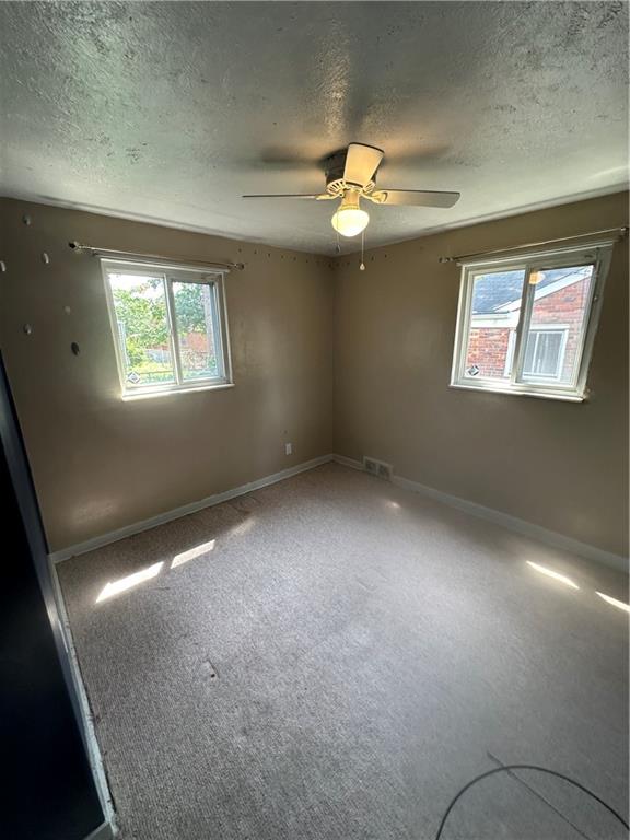 1811 Greentree Road Pittsburgh, PA 15220 - Photo 19 of 31