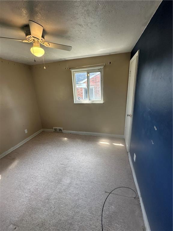 1811 Greentree Road Pittsburgh, PA 15220 - Photo 20 of 31