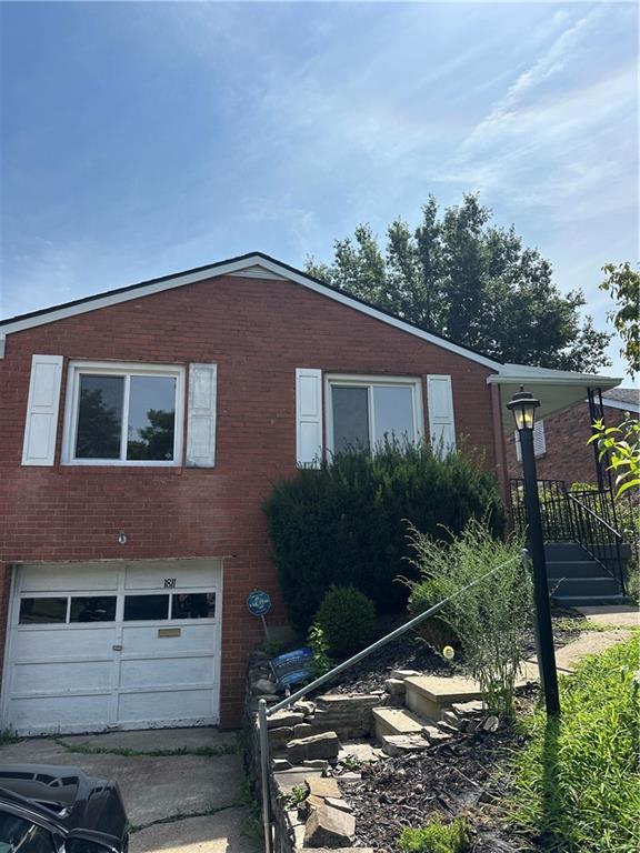 1811 Greentree Road Pittsburgh, PA 15220 - Photo 2 of 31