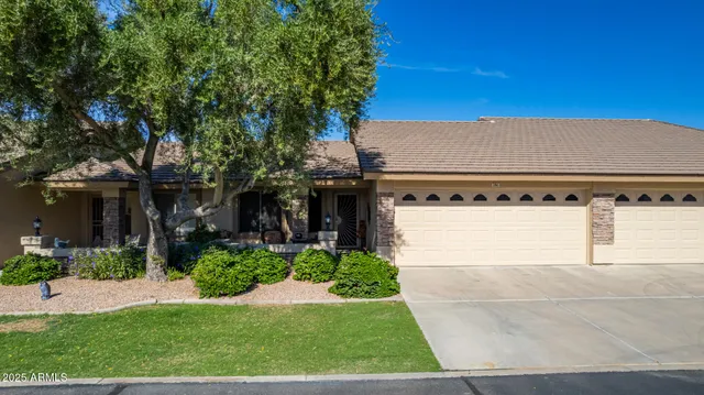 a front view of house with yard