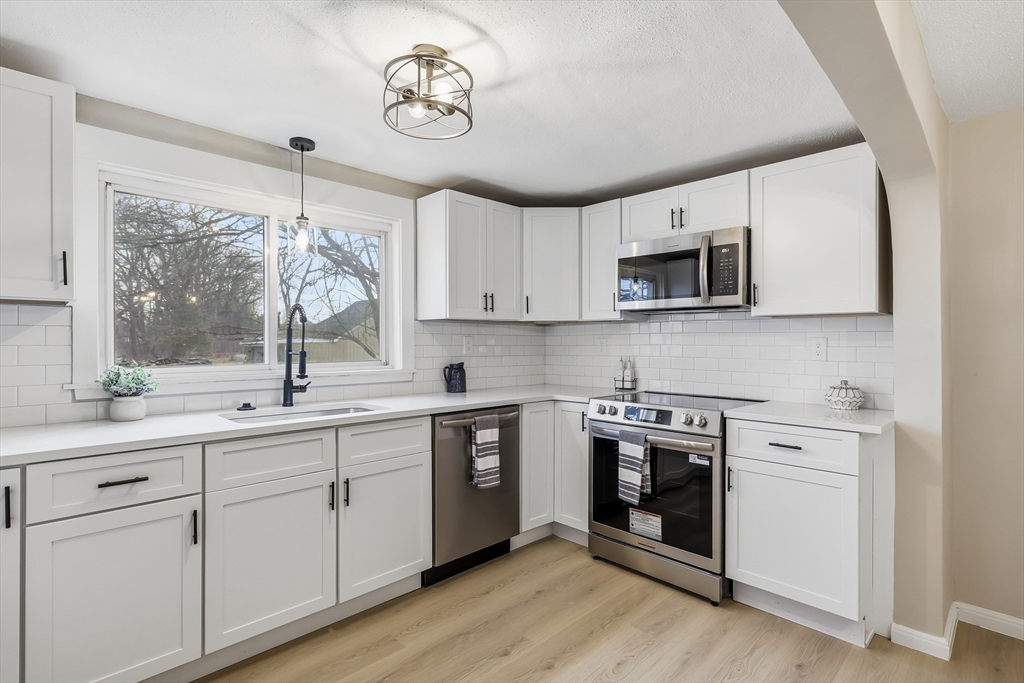 23 Sterling Street Chicopee, MA 01020 - Photo 1 of 32