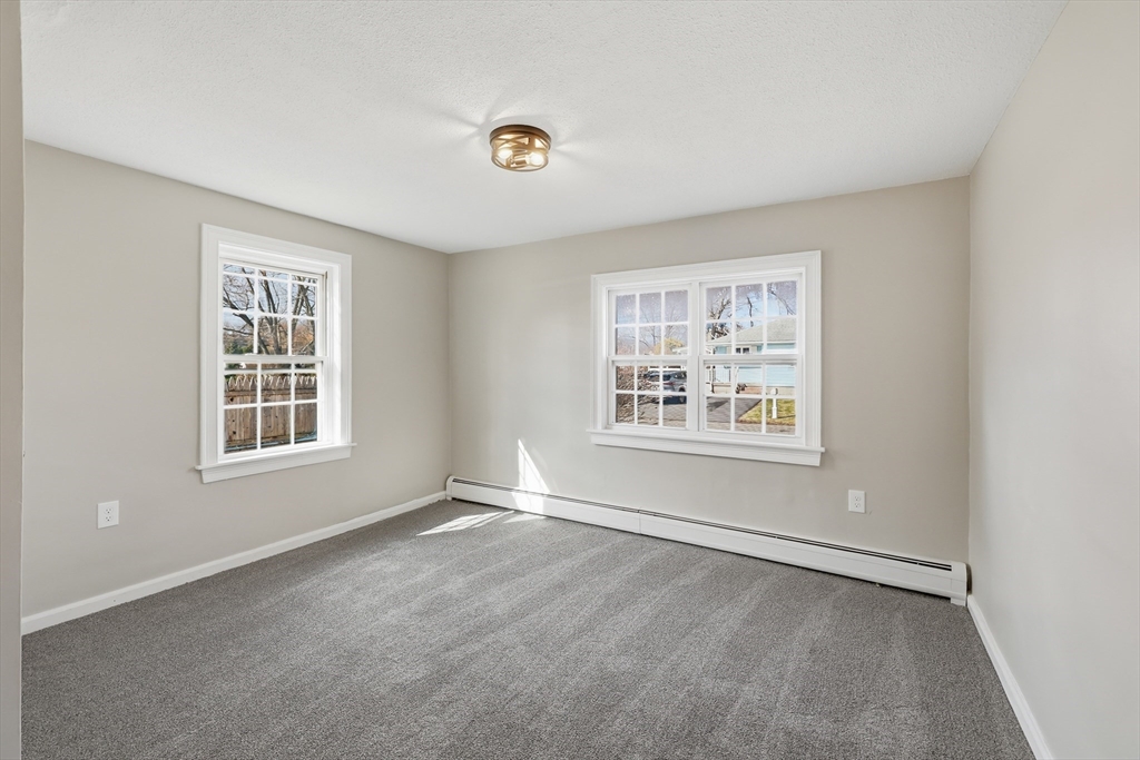 23 Sterling Street Chicopee, MA 01020 - Photo 13 of 32