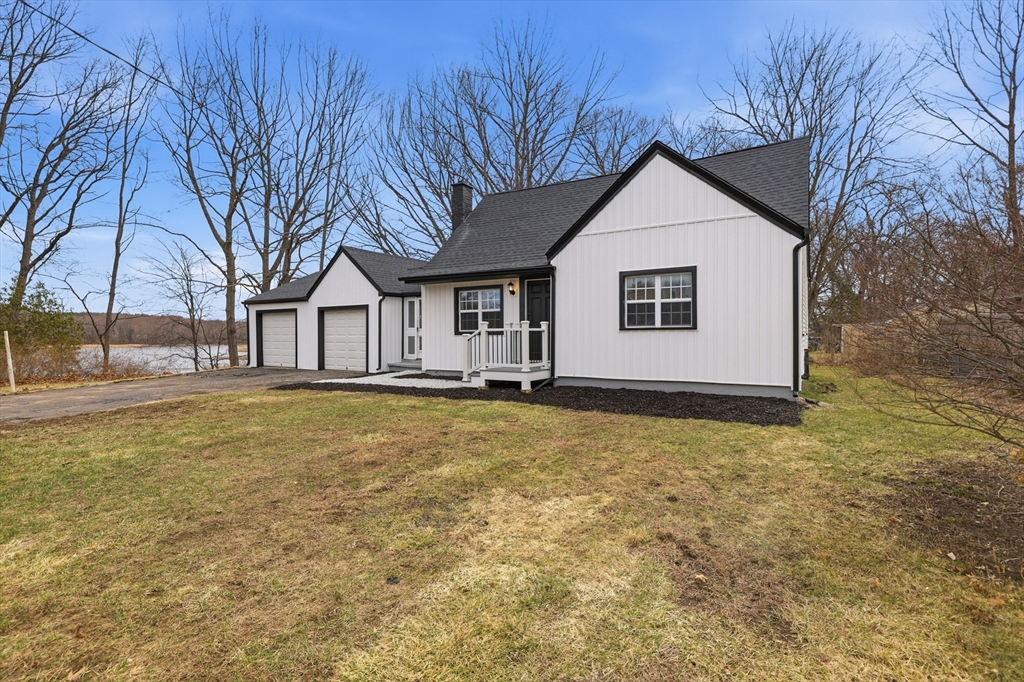 23 Sterling Street Chicopee, MA 01020 - Photo 20 of 32
