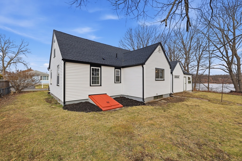 23 Sterling Street Chicopee, MA 01020 - Photo 27 of 32