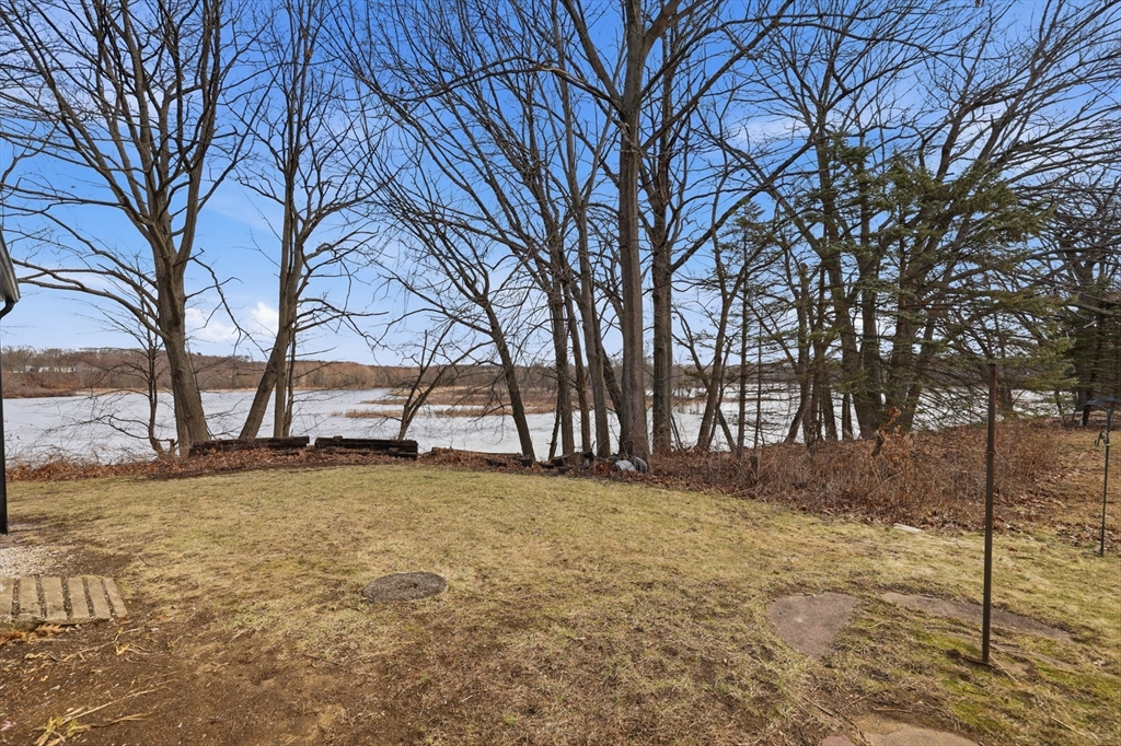 23 Sterling Street Chicopee, MA 01020 - Photo 29 of 32