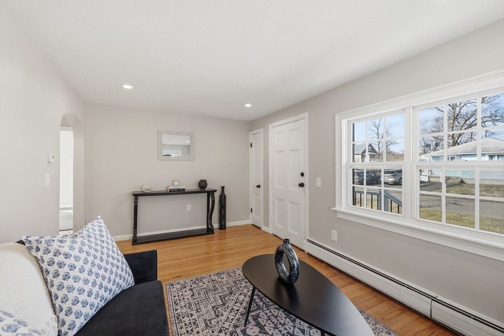 23 Sterling Street Chicopee, MA 01020 - Photo 8 of 32