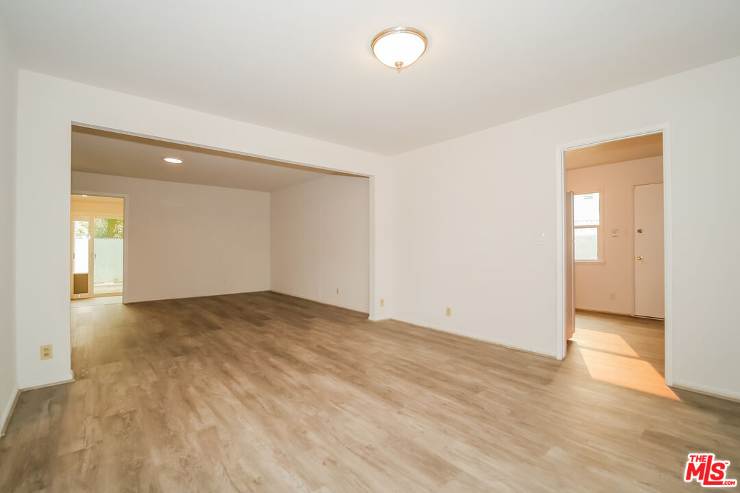 4152 Cochran Street Simi Valley, CA 93063 - Photo 13 of 27 Gallery Image 13