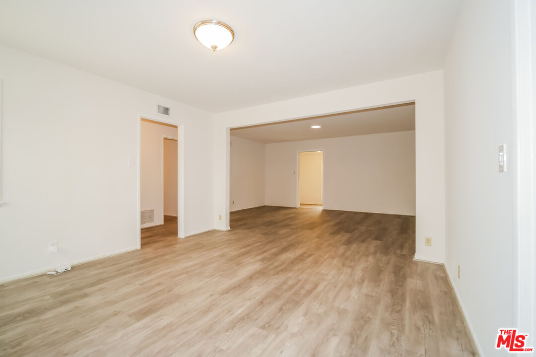 4152 Cochran Street Simi Valley, CA 93063 - Photo 14 of 27 Gallery Image 14