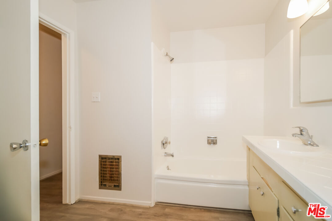 4152 Cochran Street Simi Valley, CA 93063 - Photo 21 of 27 Gallery Image 21