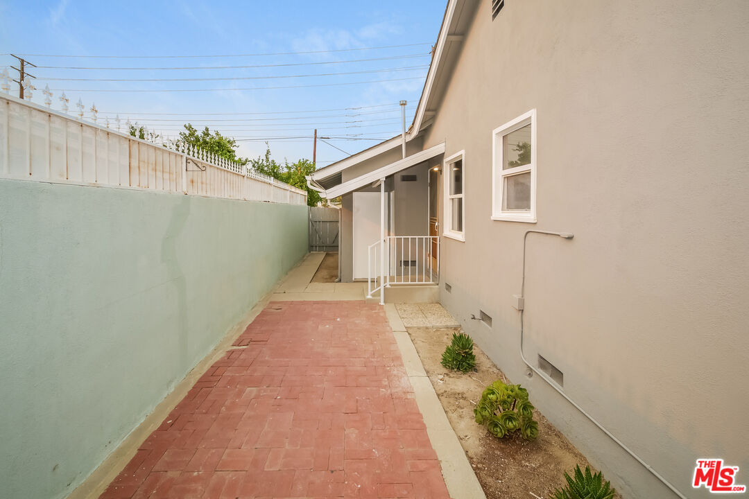 4152 Cochran Street Simi Valley, CA 93063 - Photo 25 of 27 Gallery Image 25