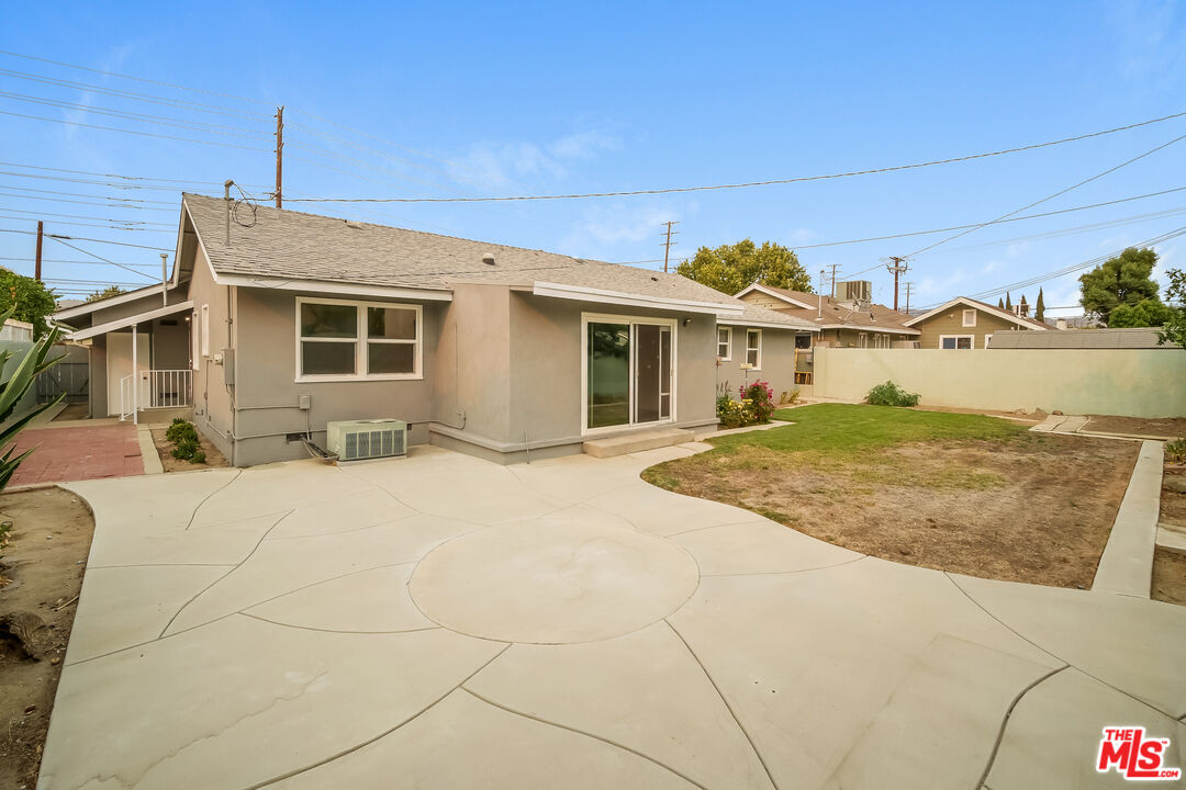 4152 Cochran Street Simi Valley, CA 93063 - Photo 5 of 27 Gallery Image 5