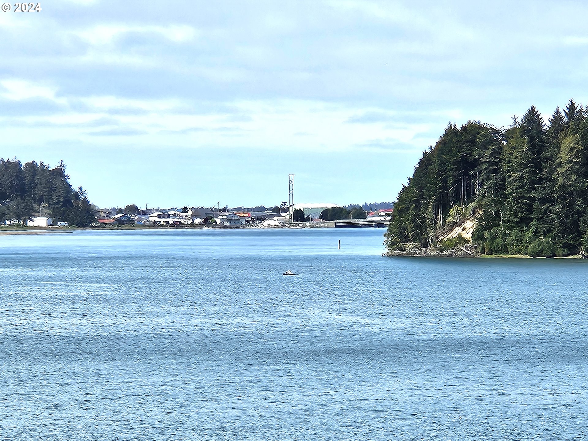 62228 Crown Point Road Coos Bay, OR 97420 - Photo 4 of 20