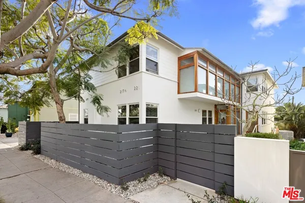 $7,500 | 221 3rd Avenue, Venice, CA 90291
