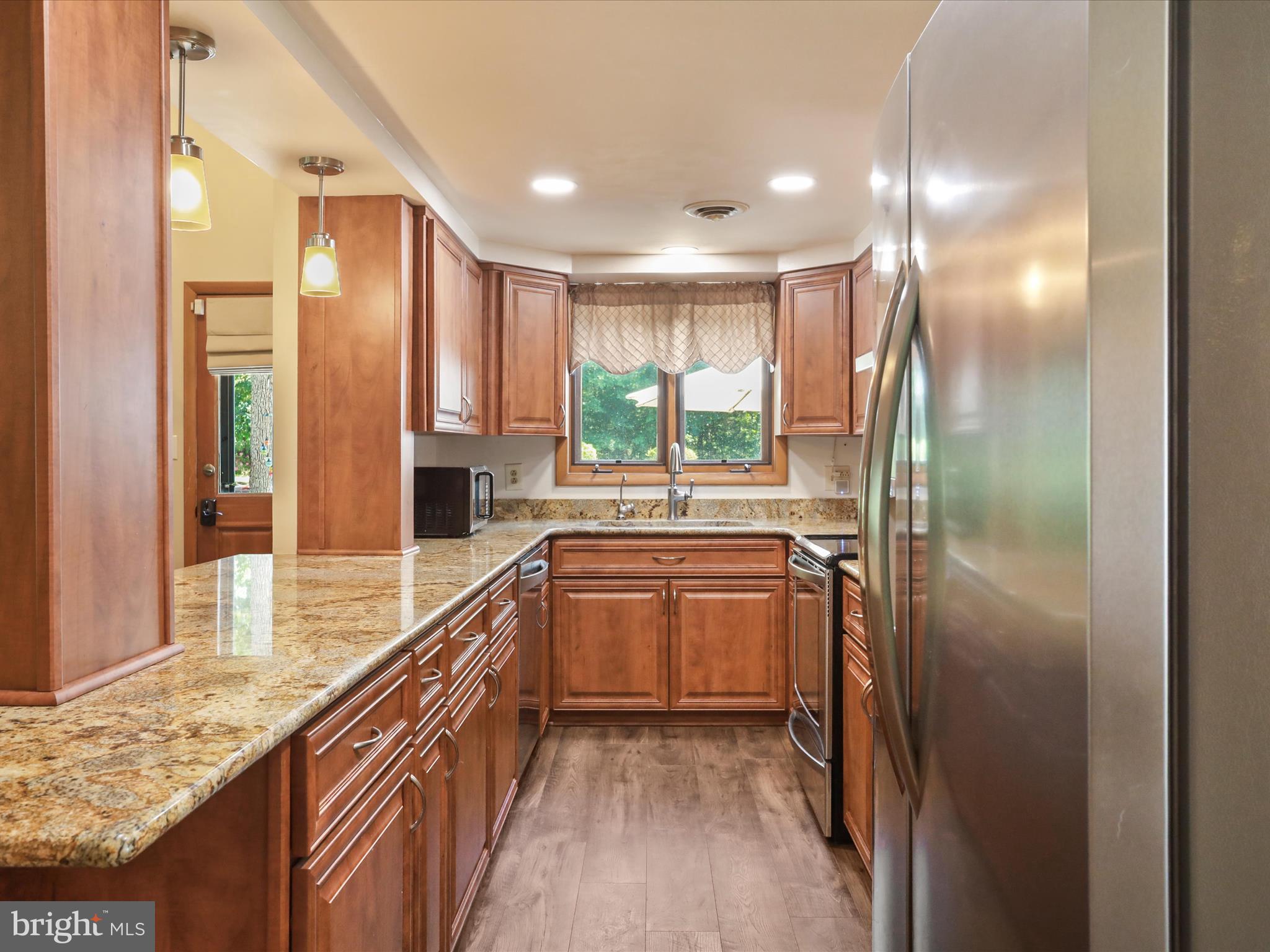 10572 Shenandoah Path Catlett, VA 20119 - Photo 19 of 74 oversized kitchen