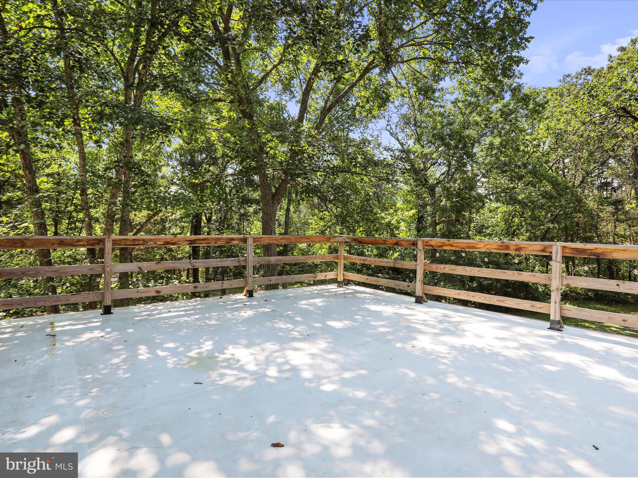 10572 Shenandoah Path Catlett, VA 20119 - Photo 39 of 74 rear deck