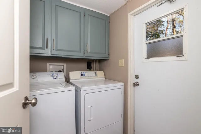 $300,000 | 33381 Central Avenue, Frankford, DE 19945