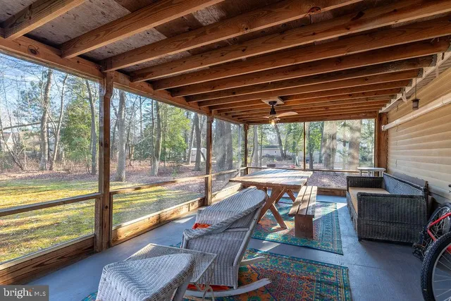 $300,000 | 33381 Central Avenue, Frankford, DE 19945