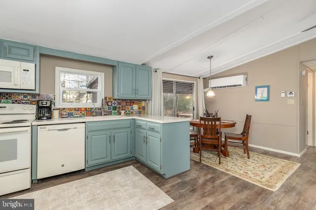 $300,000 | 33381 Central Avenue, Frankford, DE 19945