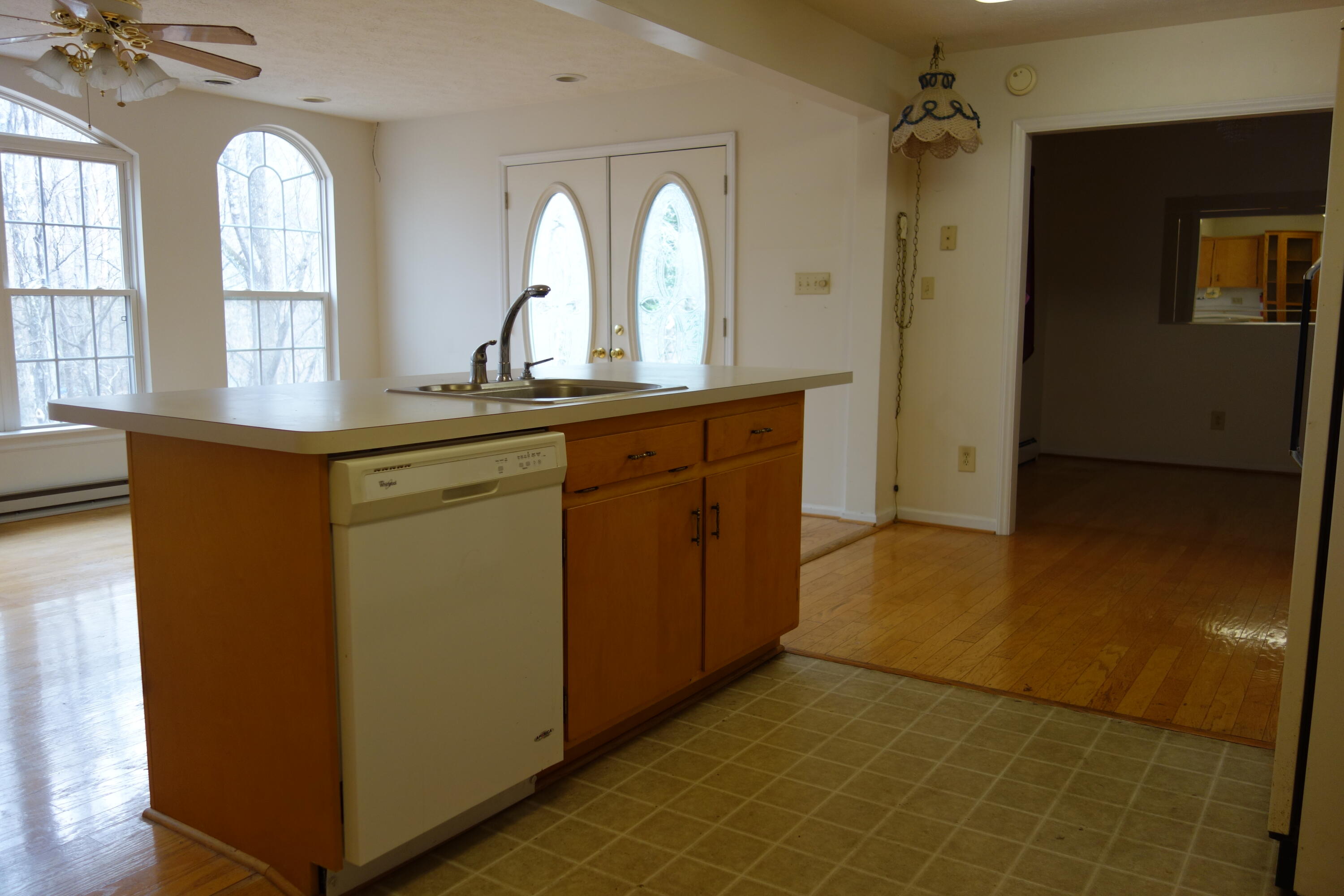 2786 Rutrough Road Southeast Roanoke, VA 24014 - Photo 16 of 42 DSC00892