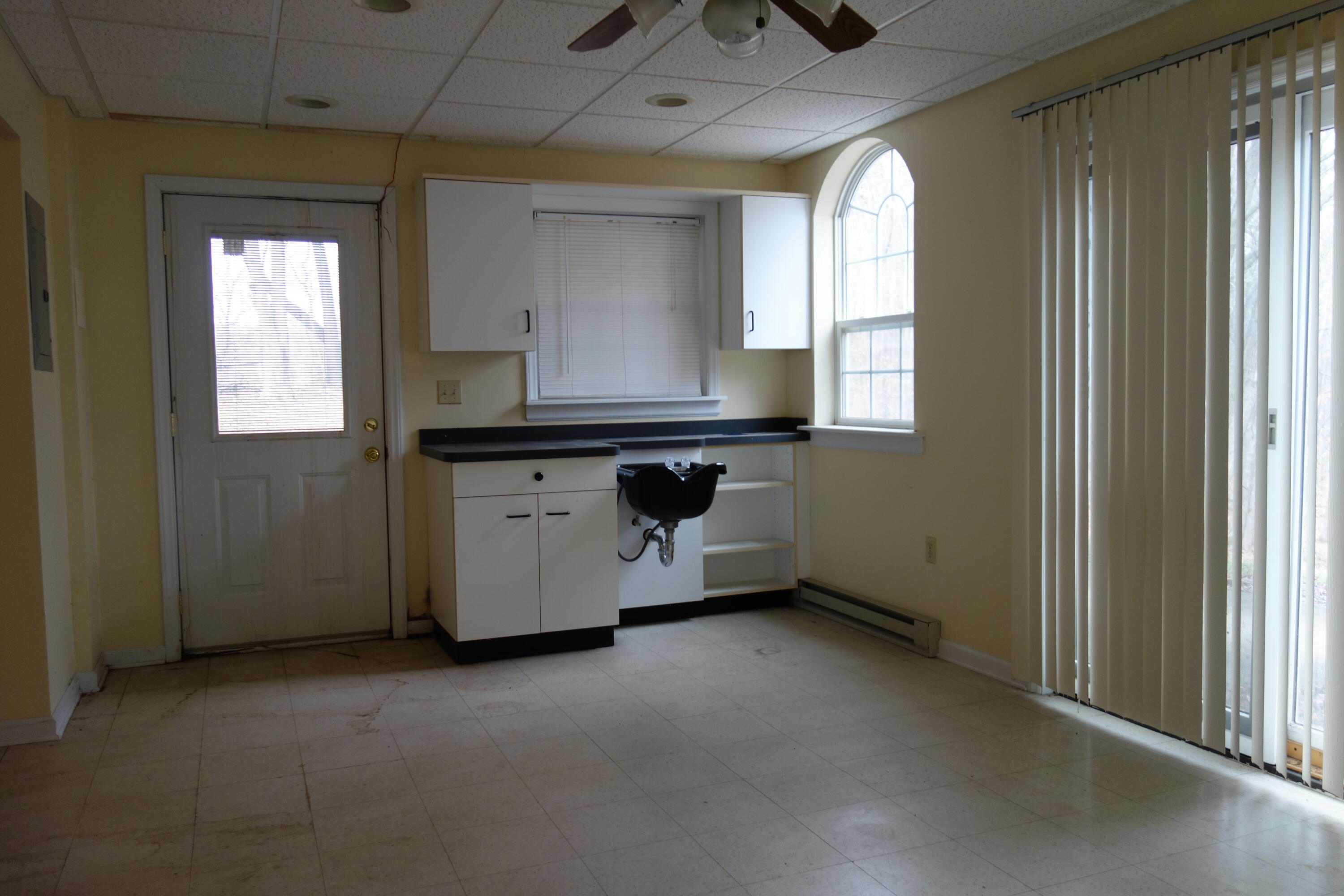 2786 Rutrough Road Southeast Roanoke, VA 24014 - Photo 26 of 42 DSC00902