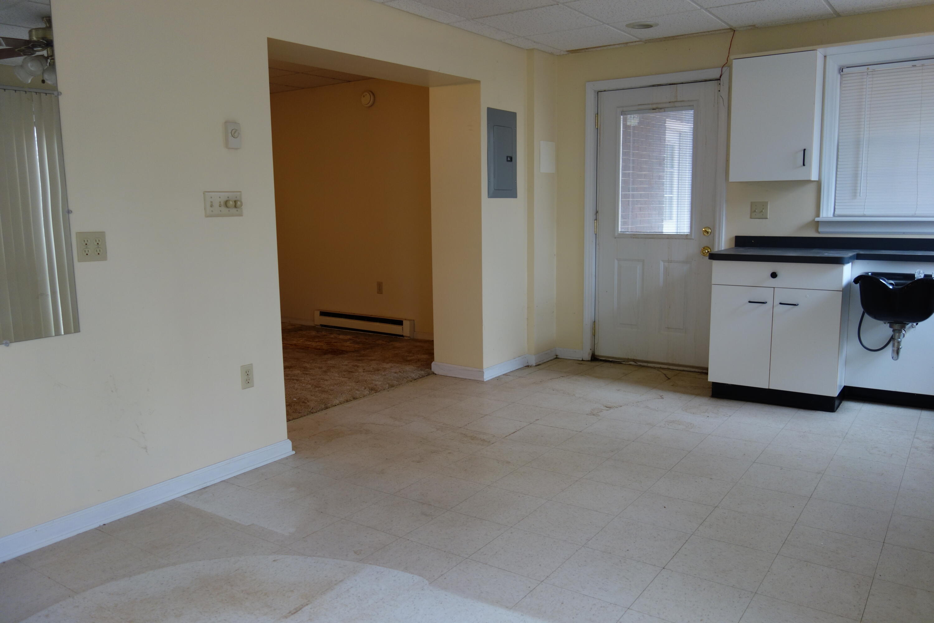 2786 Rutrough Road Southeast Roanoke, VA 24014 - Photo 27 of 42 DSC00903