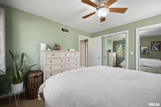 $190,000 | 109 West Bittersweet Road, Washington, IL 61571