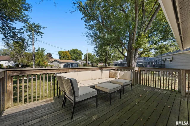 $190,000 | 109 West Bittersweet Road, Washington, IL 61571