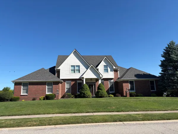 $960,000 | 3268 West Hawthorne Drive West, Carmel, IN 46033