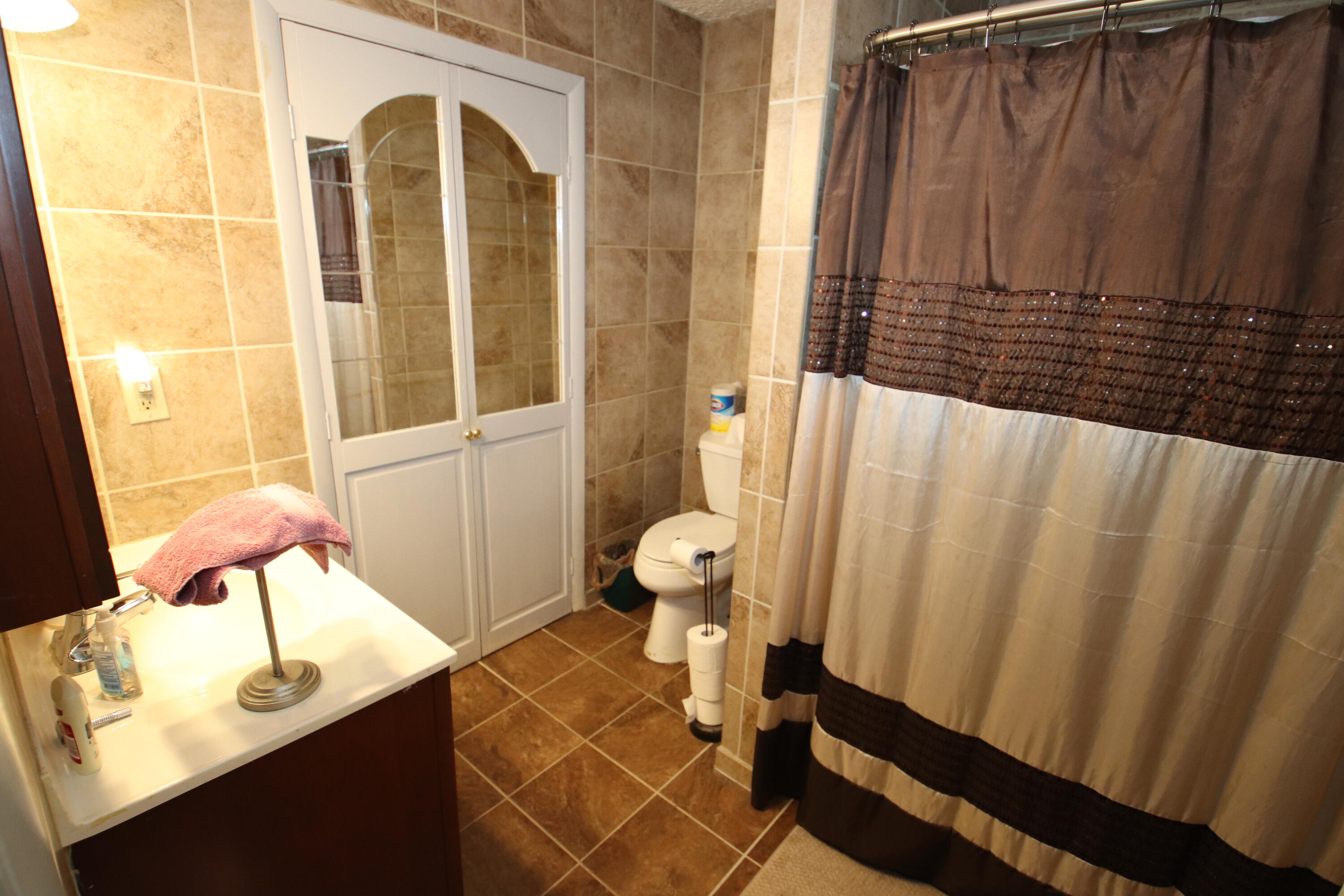 4462 Rucker Road Moneta, VA 24121 - Photo 14 of 29 Master Bath