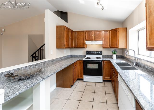 1375 Ride Lane Colorado Springs, CO 80916 - Photo 10 of 33