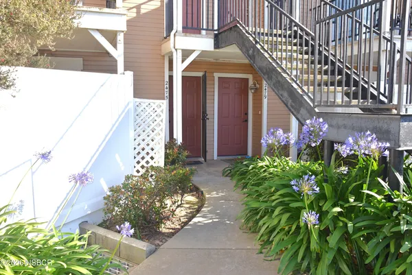 $335,000 | 2475 Village Green, Santa Maria, CA 93455