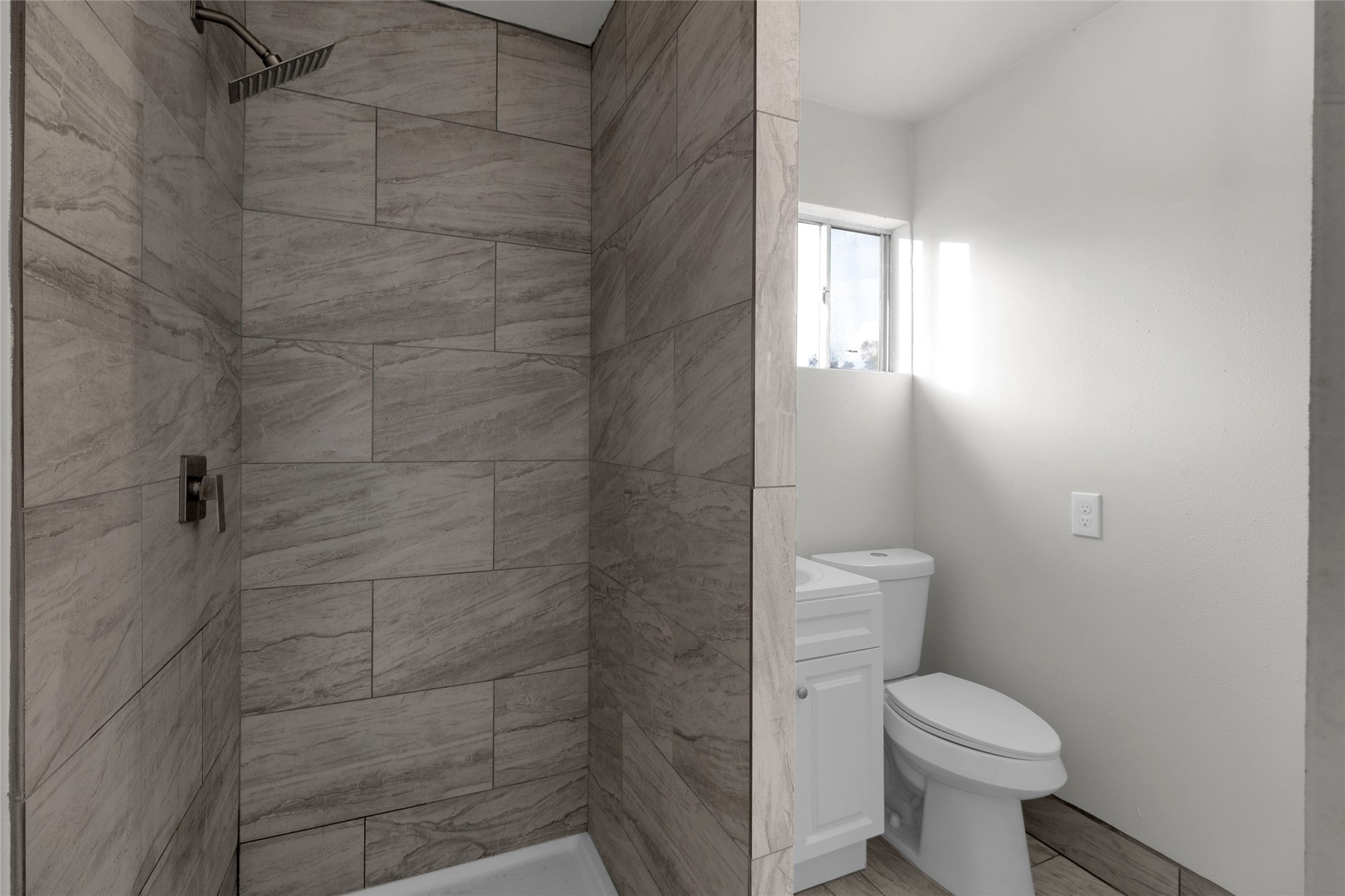 23910 Spring Briar Lane Spring, TX 77373 - Photo 32 of 38 a bathroom with a toilet