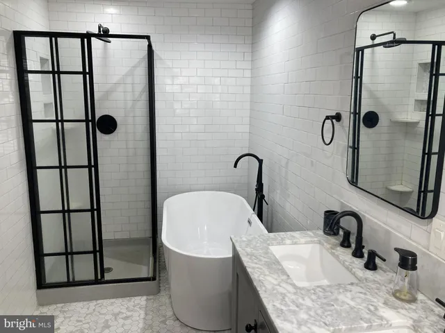 $2,595 | 1304 Marlborough Street, Philadelphia, PA 19125