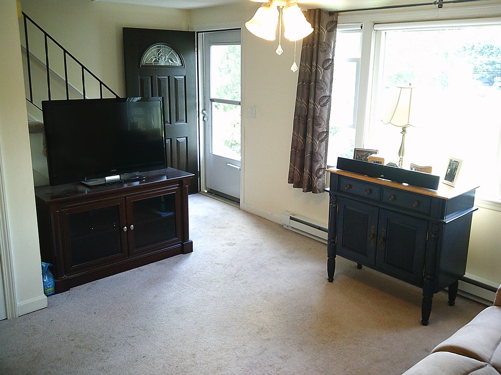 38 3rd Street Webster, MA 01570 - Photo 9 of 36 Gallery Image 9