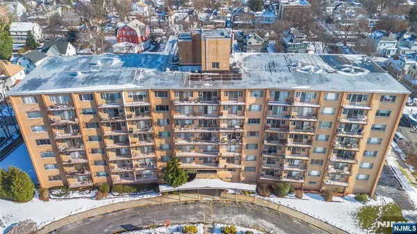 a picture of city view